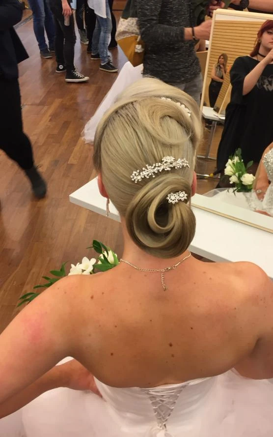 Brautstyling bei Coiffeur Bohac