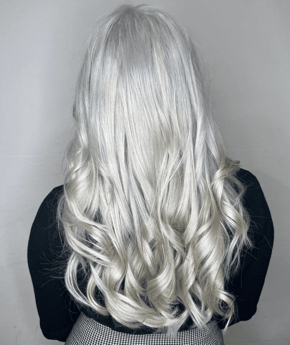 Frau mit grauen haaren foto 